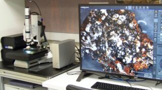 Light microscopes
